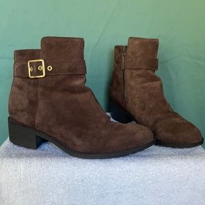 Cole Haan Waterproof brown suede leather ankle boots EUC pre-owned condition.
